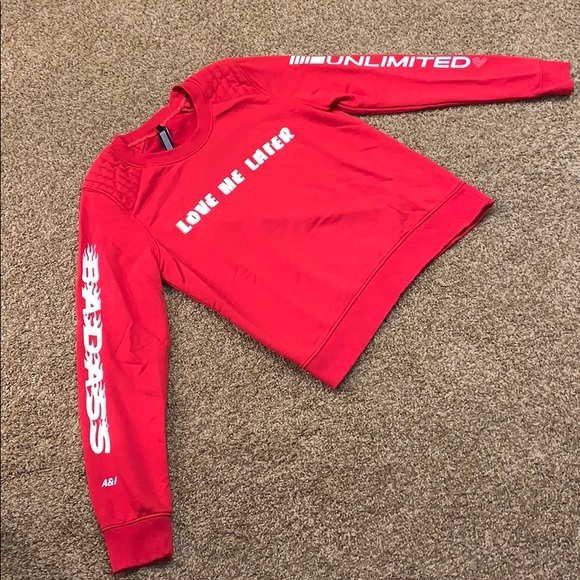 Amy & Ivy Red Graphic Pullover Sweatshirt Size L - Picture 2 of 8